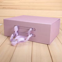 Boîte cadeau en carton rigide avec fermeture magnétique de luxe, personnalisée avec logo en or, en gros, couleur violette, pour emballer des vêtements