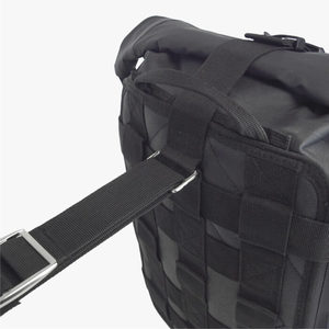 摩托车探险硬壳干燥包 黑色 EVA 碳纤维 13L*2 中号（1 对） - Product Image 3