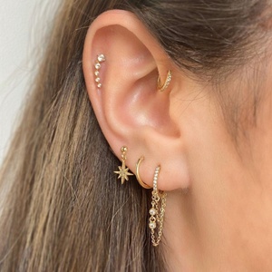 Pendientes de botón de oro de 18 quilates con diseño de estrella y luna de cobre y diamantes, aretes de lujo modernos para mujer, regalo de joyería de moda - Product Image 2