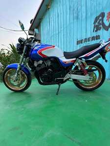 จินจิลา รถมอเตอร์ไซค์สปอร์ตแบบไดแคสต์โลหะย้อนยุค รุ่น CB1300SF <span class=keywords><strong>Super</strong></span> <span class=keywords><strong>Four</strong></span> ขนาด 1/12 ความจุ <span class=keywords><strong>400</strong></span>-600 ซีซี พร้อมมอเตอร์แบบแปรงถ่าน ของเล่นพลาสติกจำลองความเร็วสูงสุด - Product Image 3
