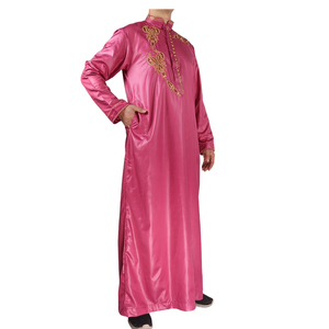 Túnica Masculina de Manga Larga con Bordado Africano Musulmán en Colores Brillantes Estilo Qatar - Product Image 3
