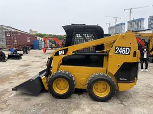 Chargeuse compacte sur pneus CAT 246D d'occasion, fabriquée aux États-Unis, compatible avec plusieurs accessoires - Product Image 4
