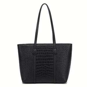 New Women Sport Ladies Cloud Shoulder Bag Wholesale Large Puffer Tote Bag Yoga Gquilted Tote Bag Handbags Ladies - Product Image 5