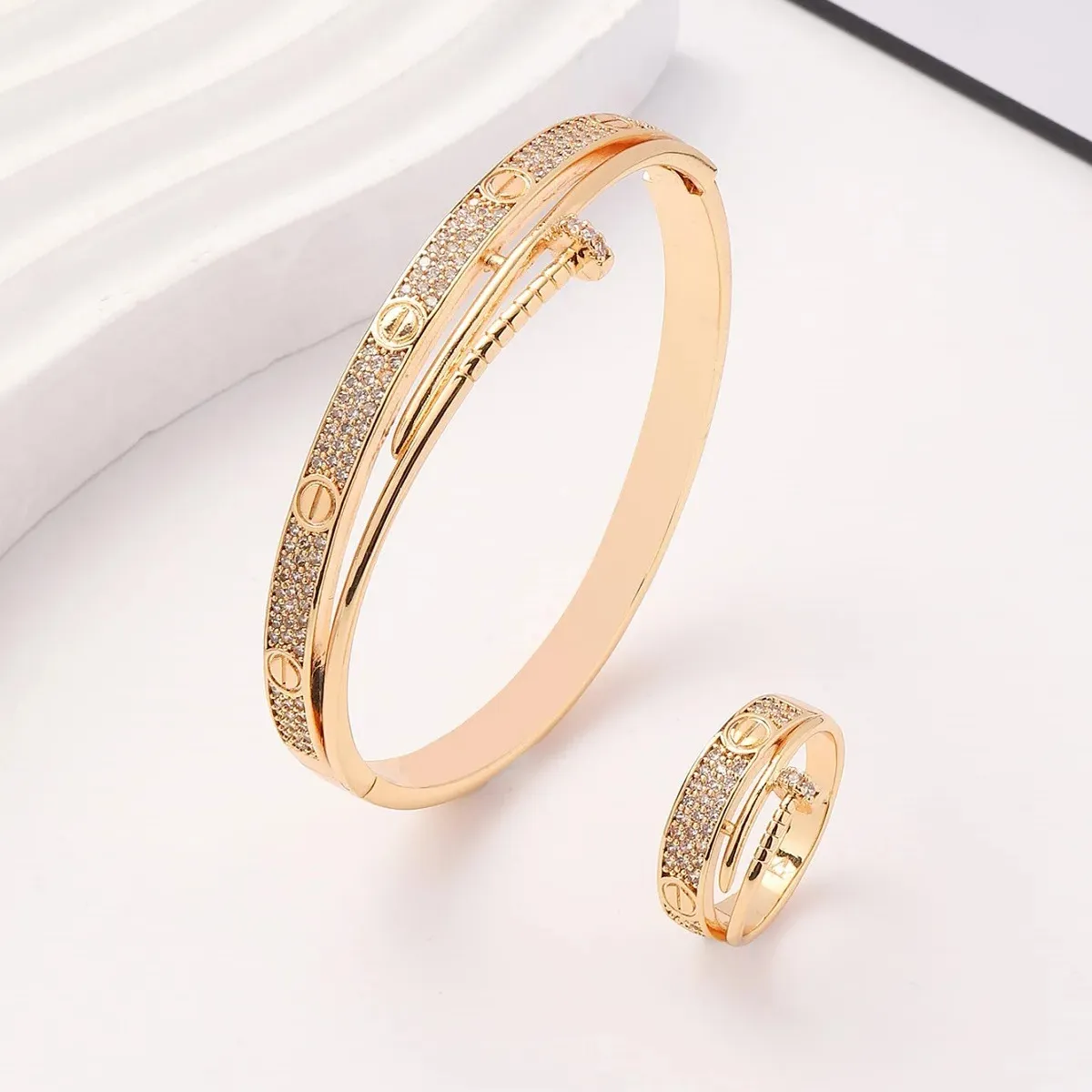 Nouveau Nail Design Fashion Ring Bracelet Set Personnalité Diamant Zircon Sparkly Ring Jewelry Set