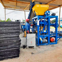 Briques creuses directes d'usine de QT4-24 faisant la solution de machine pour la chaîne de production à la maison de bloc d'utilisation concentrée sur la matière première de ciment