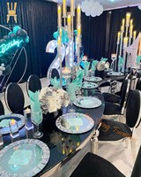 Table de mariage en acier inoxydable argenté avec pieds en verre noir pour événements