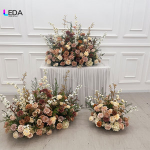 Arreglo de Rosas de Seda Rojas Románticas Leda, Flor Artificial Hecha a Mano, Alta Simulación, Decoración de Boda, Reutilizable y Reciclable - Product Image 4