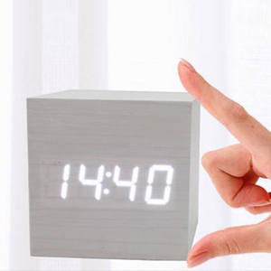 Đồng Hồ Báo Thức Bằng Gỗ Có Đèn LED, Đồng Hồ Điện Tử Đo Nhiệt Độ, Màn Hình LED Kỹ Thuật Số Điều Khiển Âm Thanh, Có Lịch Để Bàn - Product Image 5