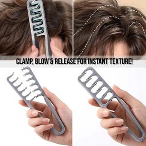 Peigne de massage en plastique en forme de <span class=keywords><strong>V</strong></span> prêt à être expédié, grande taille, pour hommes, pour les racines des cheveux, peigne moelleux, logo personnalisé, pince à frange, peigne de coiffure - Product Image 4