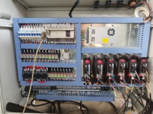 Machine de soudage automatique à couture circulaire / à couture droite avec oscillateur de torche pour - Product Image 4