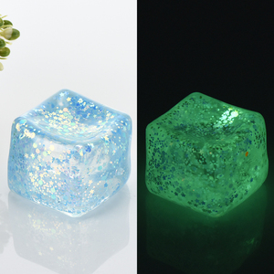 Juguete Blandito de Cubo de Hielo que Brilla en la Oscuridad - Juguete Sensorial Elástico de TPR con Maltosa para Descompresión, Alivio del Estrés por Compresión para Todas las Edades - Product Image 5