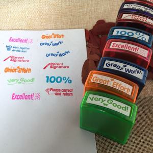 Ensemble de tampons auto-encreurs colorés pour la motivation scolaire, la notation des élèves et les enseignants, avec plateau de rangement - Product Image 6