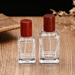 <span class=keywords><strong>Atomizador</strong></span> de Perfume de Vidrio Transparente de Primera Calidad de 30 ml y 50 ml, Forma Cuadrada con Tapa de Madera de Palisandro, Ideal para Envases de Perfumes de Lujo y Regalos - Product Image 3