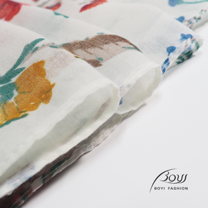 Sciarpa Versatile Multicolore in Rosso, Bianco e <span class=keywords><strong>Giallo</strong></span> per l'Uso Tutto l'Anno, Ideale per Primavera e Autunno - Product Image 4