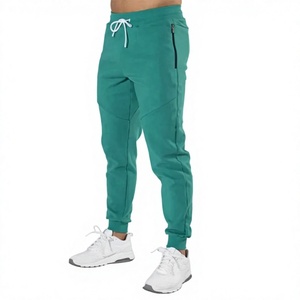Chándal Ligero Cortavientos con Capucha para Hombre, Color Verde Sólido, de Algodón, Estilo Casual, con Bolsillos Laterales, Corte Regular, Estilo Invernal - Product Image 2