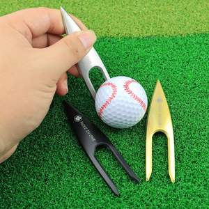 Limpiador de ranuras para palos de golf y herramienta para reparar divots, herramienta de reparación de green de golf de metal duradero con forma de pez, multifuncional para campos de golf - Product Image 4