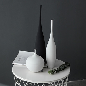 P228 Vase en céramique nordique simple blanc noir Décoration de table de salon Décoration douce Art Vase à fleurs sèches Décoration - Product Image 4