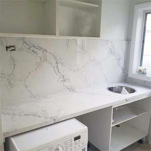 Controsoffitto in marmo buon prezzo <span class=keywords><strong>cucina</strong></span> artificiale in pietra di quarzo <span class=keywords><strong>Calacatta</strong></span> moderna <span class=keywords><strong>cucina</strong></span> prefabbricata in bianco lucido CE 2 anni - Product Image 2