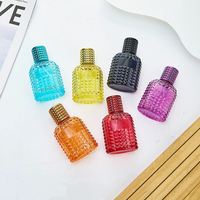 Botella de Perfume Vacía de Alta Calidad, 30ml 50ml, con Tapa de Rosca, Pulverizador de Aluminio, Diseño de Punta, Color Personalizado para Botella y Tapa