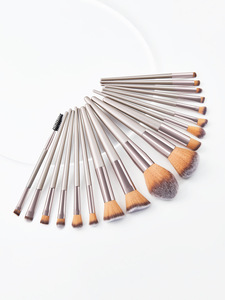 IStapromo Gifts - Juego de Brochas de Maquillaje de Lujo Color Champán, 10 Piezas, Pelo Suave, 14 Piezas, 18 Piezas, 20 Piezas, Brochas de Maquillaje de Alta Gama Profesionales - Product Image 5