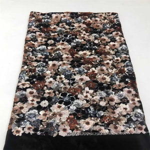 Tissu brodé en velours Nouveau tissu brodé en maille Divers motifs d'éléments Tissu pour sac à main - Product Image 5