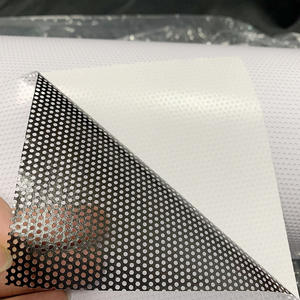 Usine en gros auto-adhésif résistant à l'eau écologique 130mic 140gsm <span class=keywords><strong>Micro</strong></span> <span class=keywords><strong>perforé</strong></span> à sens unique Vision <span class=keywords><strong>vinyle</strong></span> rouleau - Product Image 1