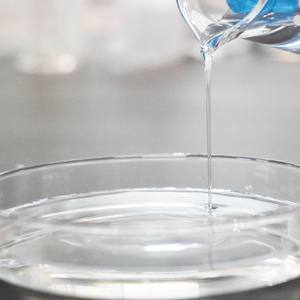 Tétrahydrofurane (THF) de pureté 99,9 %, utilisé dans la production de <span class=keywords><strong>tétrahydrothiophène</strong></span> - Product Image 1