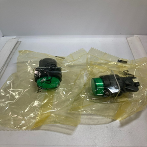 PLC A22NZ <span class=keywords><strong>BPM</strong></span> TGA Botón pulsador de operador de plástico verde (Lote de 2) Nuevo - Product Image 1
