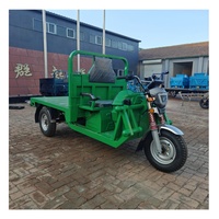 Tricycle électrique de transport logistique à plateau ouvert, capacité de charge élevée de 1500 kg, châssis robuste, siège confortable, suspension stable