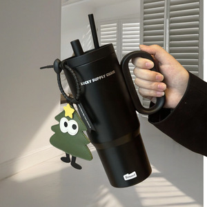 Nouvelle tasse isolée en alliage d'aluminium, grande capacité, tasse à paille haute, tasse à café de voyage en voiture pour femmes - Product Image 3