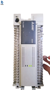FX3U-64MR/ES-A PLC คอนโทรลเลอร์ลอจิกแบบตั้งโปรแกรมได้ โมดูลควบคุมระบบอัตโนมัติทางอุตสาหกรรม คอนโทรลเลอร์แบบตั้งโปรแกรมได้ที่มีความเสถียรสูง - Product Image 1
