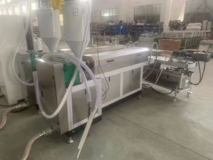 2E2M <span class=keywords><strong>PP</strong></span>機械溶融吹き飛ばされた<span class=keywords><strong>5</strong></span>ミクロンフィルターカートリッジ10/20インチスパン水セディメントフィルター電気および手動電源 - Product Image 4