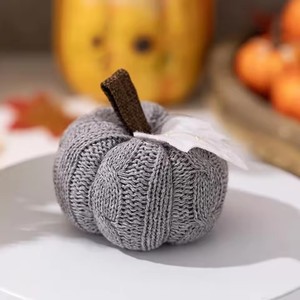 Nueva Mini Calabaza Tejida de Otoño con Decoración de Hojas de Arce, Adorno para Centro de Mesa de Halloween y Día de Acción de Gracias, Regalos - Product Image 4