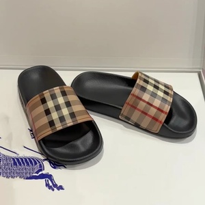 En Stock X Nouvelle Collection Luxe - Sandales <span class=keywords><strong>de</strong></span> <span class=keywords><strong>Plage</strong></span> Originales <span class=keywords><strong>de</strong></span> Marque <span class=keywords><strong>de</strong></span> Créateur Haut <span class=keywords><strong>de</strong></span> Gamme pour Hommes et Chaussures Plates Décontractées pour Femmes - Product Image 4