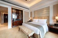 Ensemble de meubles de chambre d'hôtel de luxe moderne SHIYI |   Suite de lit et chaise longue en bois sur mesure pour hôtel-resort 5 étoiles