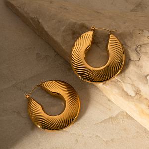 ז 'ילין פלדת אל-חלד עגילי היפר הצהרת היפרבולה 18 קראט זהב צבע מתכת גיאומטרי עמיד למים תכשיטים לנשים - Product Image 1