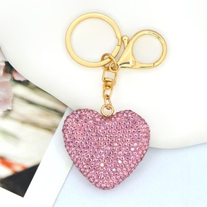 Portachiavi a Forma <span class=keywords><strong>di</strong></span> Cuore Bifacciale in Lega <span class=keywords><strong>di</strong></span> Zinco con Strass e Cinturino in Pelle, <span class=keywords><strong>Regalo</strong></span> per Coppie, Ciondolo per Zaino da Donna - Product Image 6