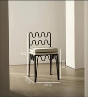 Chaise de salle à manger en fer forgé français, design vintage, style vague créatif, ensemble de salle à manger, chaise de loisirs de style antique pour B&B et restaurant