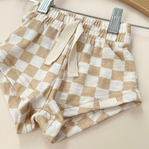 Set di Pantaloncini Organici per Ragazzi, Completo Casual per Bambini, Outfit in Cotone Personalizzato con Magliette e Pantaloncini, Abbigliamento Sostenibile per Bambini - Product Image 4