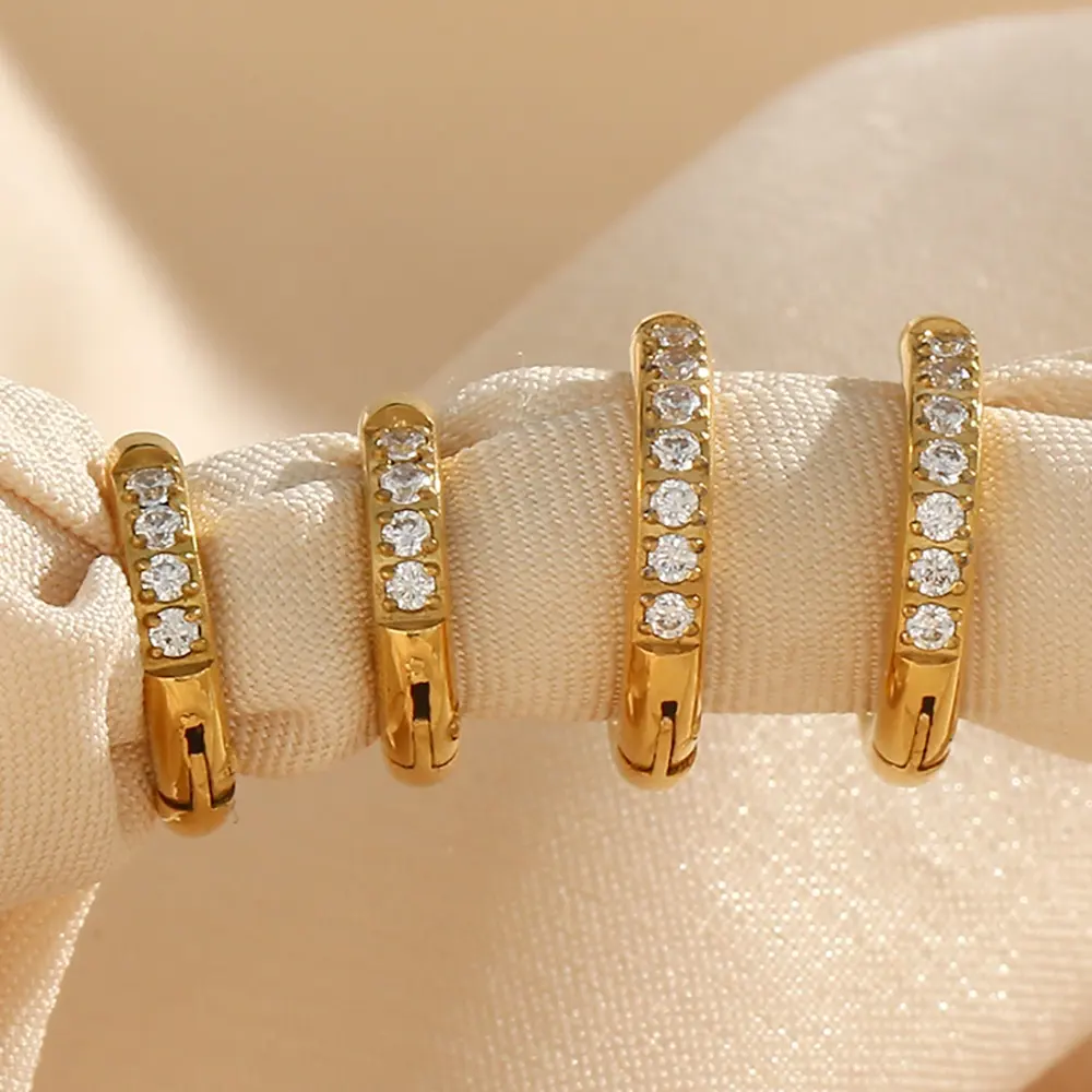 Drop Ship Dainty Zircon Huggies Hoop Earring 18K Gold Plated Stainless Steel Hoop Earrings Set For Women