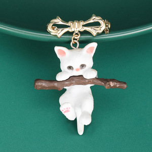 Fashion Cute Dripping Oil Cat Lying on Branch Shaped Brooch <strong>Jewelry</strong> Women's Banquet Classic Elegant Gift <strong>Jewelry</strong> - Product Image 4