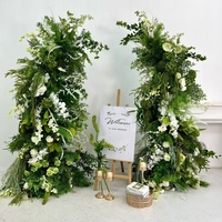 Décoration extérieure K8, Série de piliers floraux vert-blanc 'Forêt Fraîche', Grande taille, Composition florale pour arche de mariage en forme de corne, Arche brisée