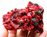 Spécimen minéral de cristal de Realgar rouge naturel de qualité supérieure pour usage médical