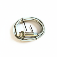 Interrupteur de proximité pour machine à enrouler, dispositif de détection pour pièces de machine à tissu non tissé