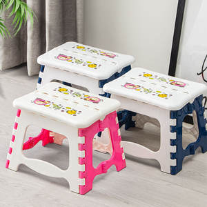 Taburete plegable para baño KJH-2466 para niños, azul y rosa, material PP, asiento de inodoro multifuncional con almacenamiento, tipo cuadrado grande - Product Image 3
