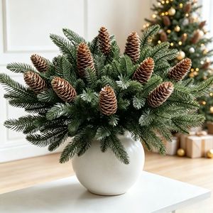 Branche de pin artificielle de Noël avec baies rouges et cônes de pin pour décorations de fêtes - Product Image 2
