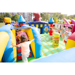 Castello Gonfiabile Commerciale con Scivolo e Percorso a Ostacoli per Bambini, Parco Giochi Gonfiabile a Tema Cane con Ventilatore - Product Image 4