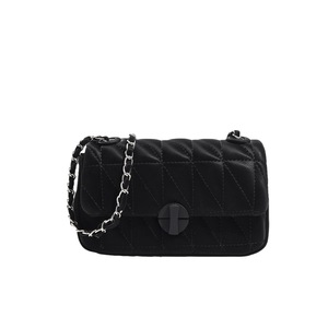 Sac à main matelassé rose minimaliste à motif losanges, petit sac carré à bandoulière avec chaîne, sac couvert de couleur unie pour femme - Product Image 5