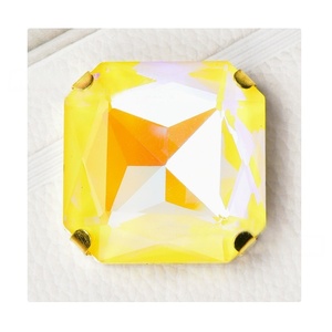 Übergroße <span class=keywords><strong>Mocca</strong></span> Fluoreszenz K9 Strass-Steine Quadratische Diamanten Messing-Krallen zum Aufnähen Strass Metallbasis-Schnalle Kristallstein für DIY-Kleidung - Product Image 3
