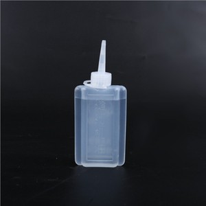 <b>Sewing</b> <b>Machine</b> Oil Lubricant Liquid Portable Plastic Bottle <b>For</b> <b>Sewing</b> <b>Machine</b> Maintenance - Product Image 1